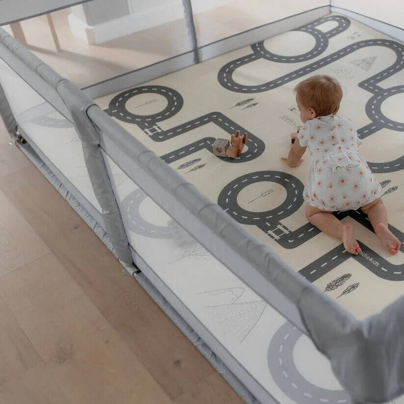 Playpen Fabric with Safety Gate 1.5m x 1.8m