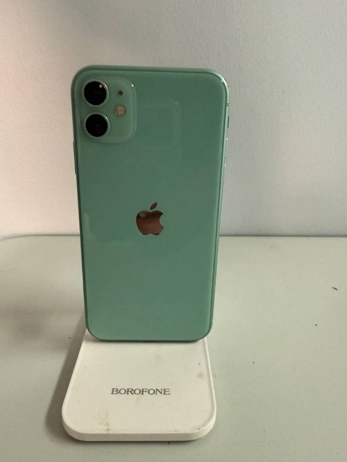 iPhone 11 Green 64GB  75% Battery Health