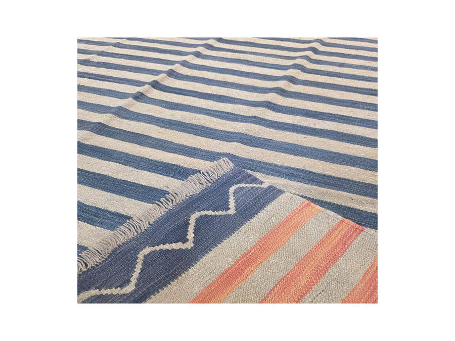 Beautiful Modern design kilim Rug 299 X 207cm