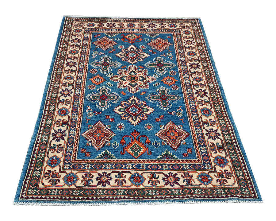 Stunning Handmade Kazaq Carpet 177 x 119cm