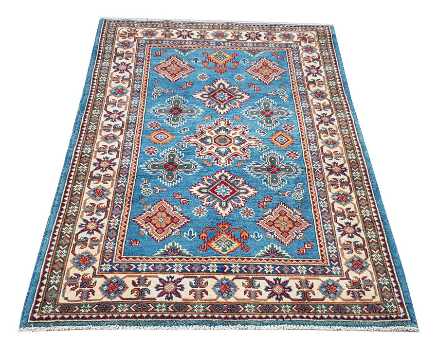 Stunning Handmade Kazaq Carpet 177 x 119cm