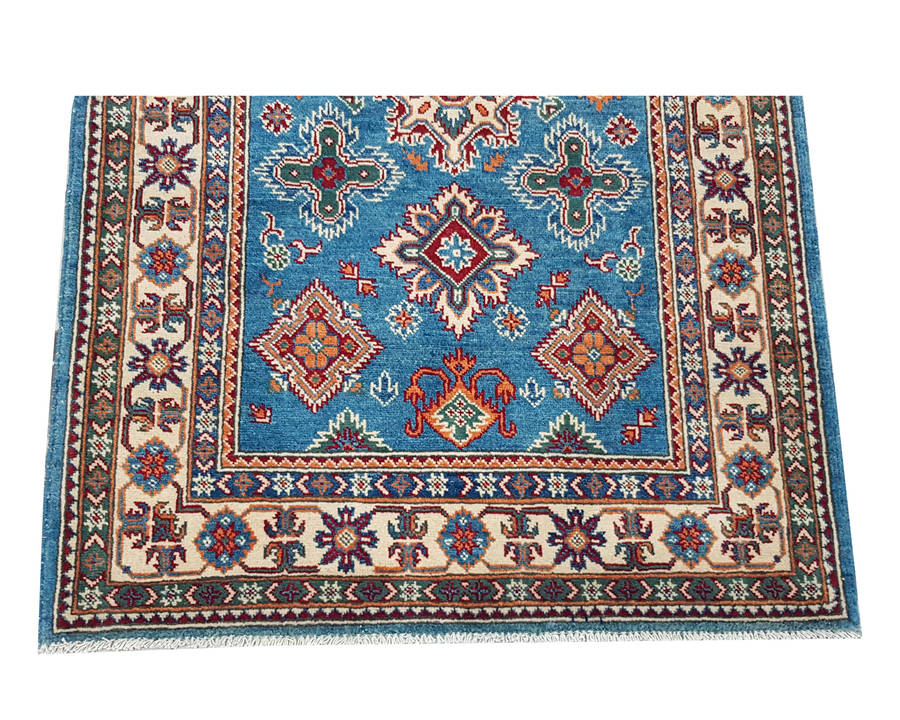 Stunning Handmade Kazaq Carpet 177 x 119cm