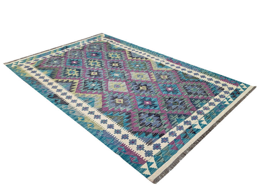 Gorgeous Handmade woolen Kilim Rug  208 x 142cm