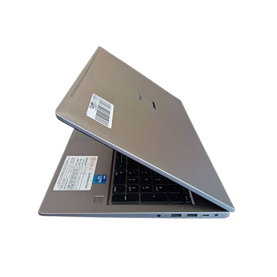 HP Zbook Power G8 Intel Core i7-11850H @2.50GHz