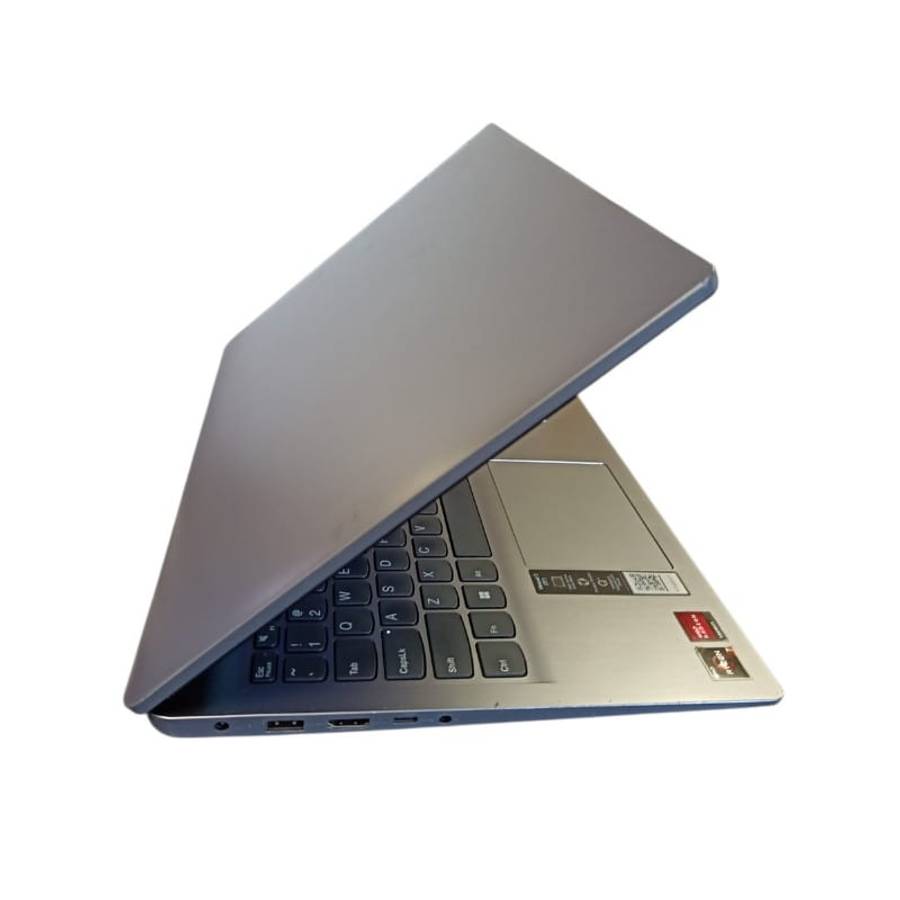 Lenovo IdeaPad 3 AMD Ryzen 7 3700U with Radeon