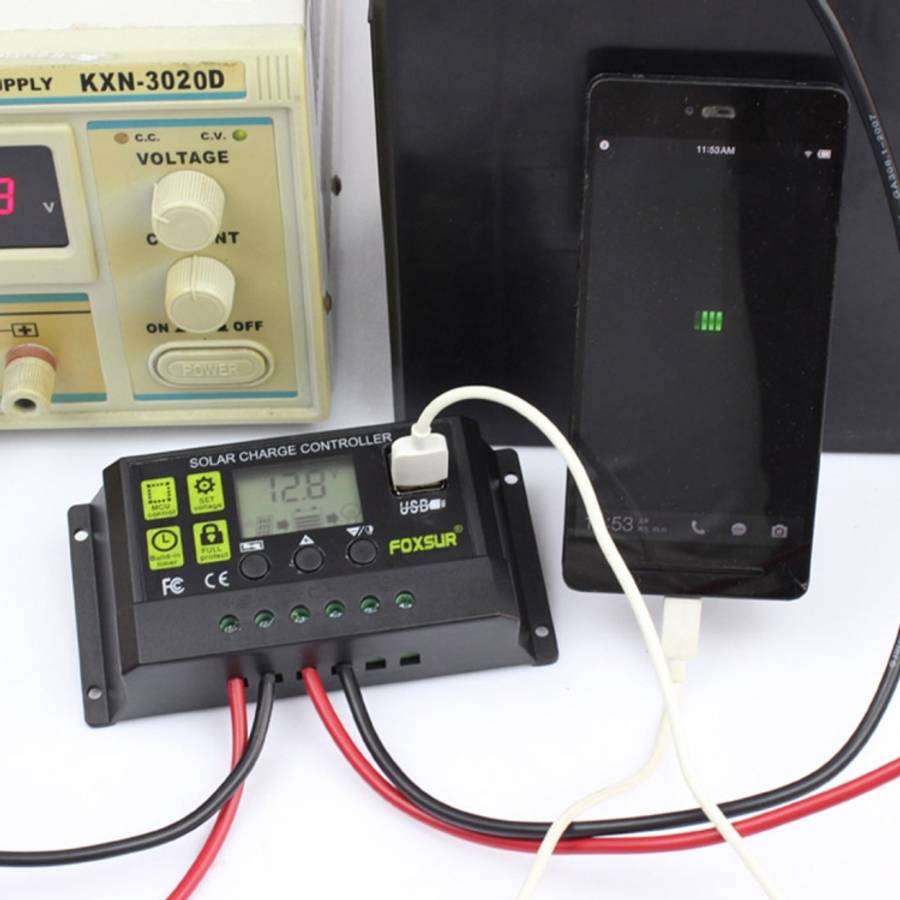FOXSUR 30A Solar Charge Controller 12V / 24V Automatic Identification Controller