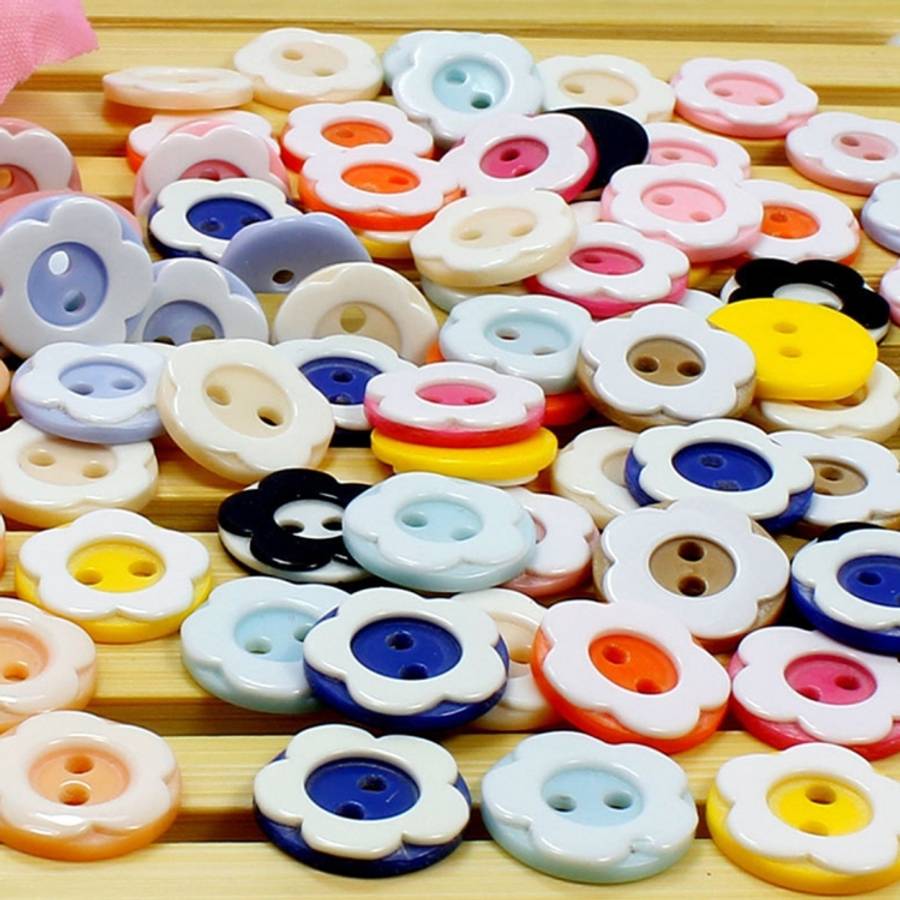 1000 PCS Plum Blossom Shape Resin 2 Holes Button Sewing Accessories Clothes Decor Crafts, Random ...