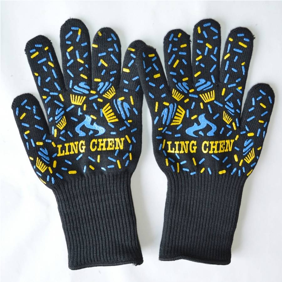 Silicone Cotton Microwave Kitchen Cooking Protective Gloves, High Temperature Resistance: 500 Deg...