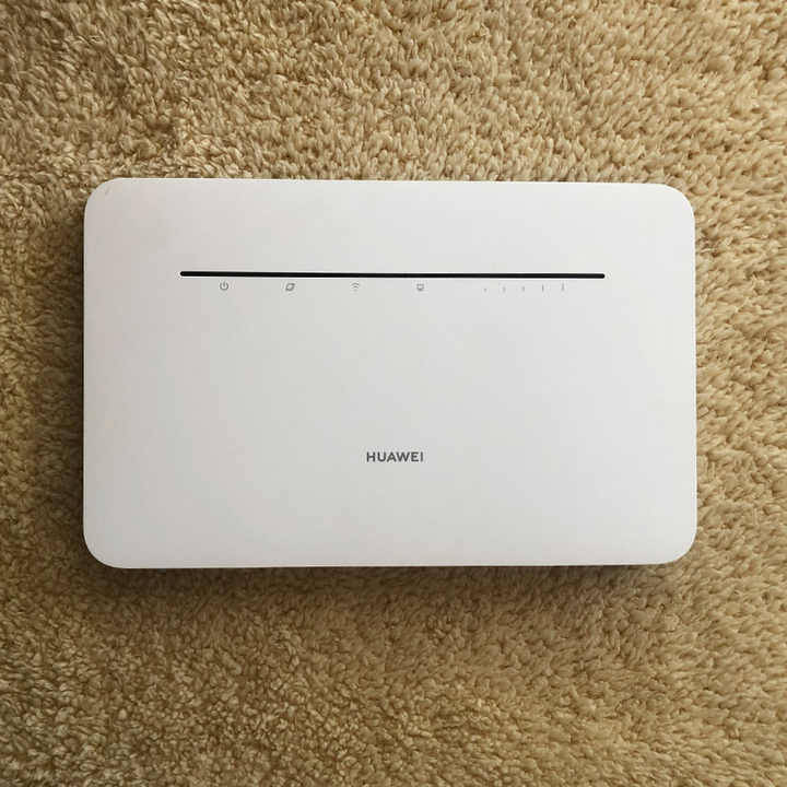 Latest Huawei 4G Router 3 Pro Model B535-932 (It take a SIM CARD) up 64 users