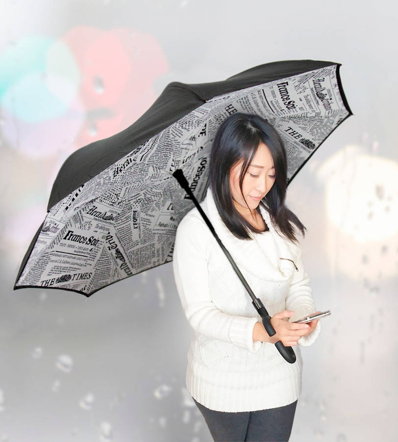 Inverted Umbrella - Newspaper Black/White