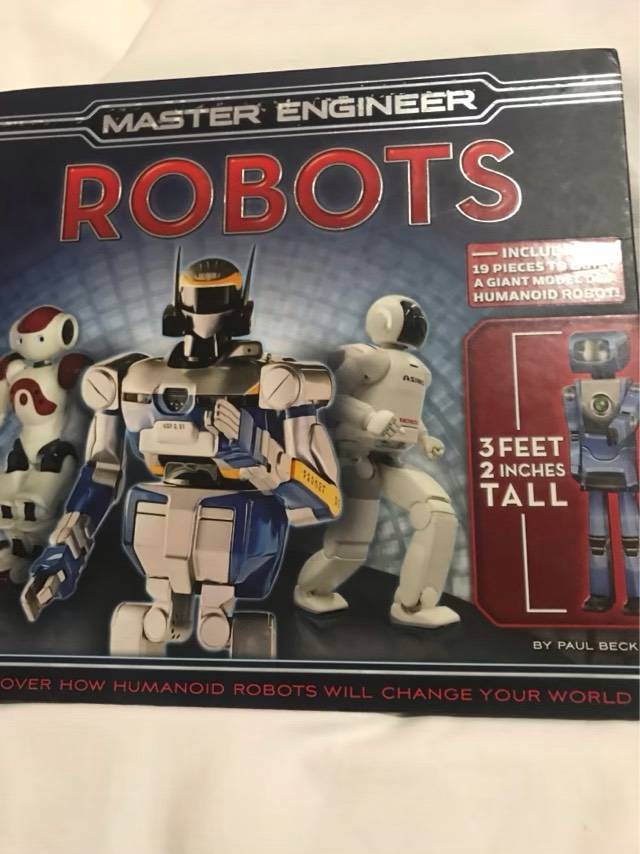 Robots With 19 Pieces to Build a Model of a Humanoid Robot, Master Engineer - Paul Beck