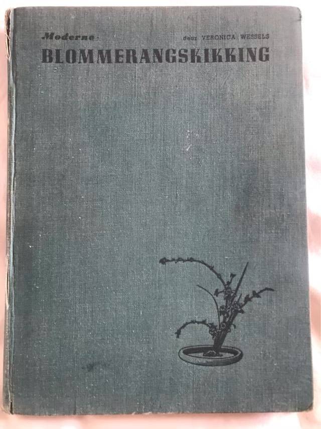 Moderne Blommerangskikking - Veronica Wessels