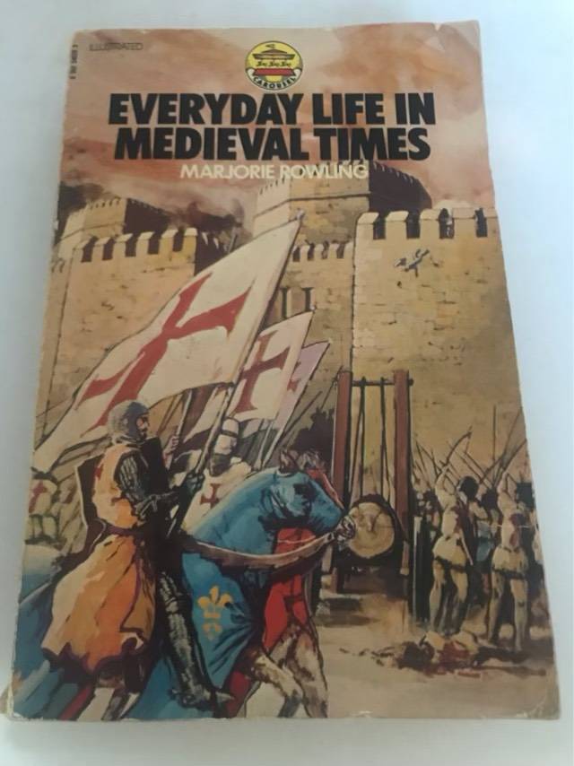 Everyday Life in Medieval Times - Marjorie Rowling