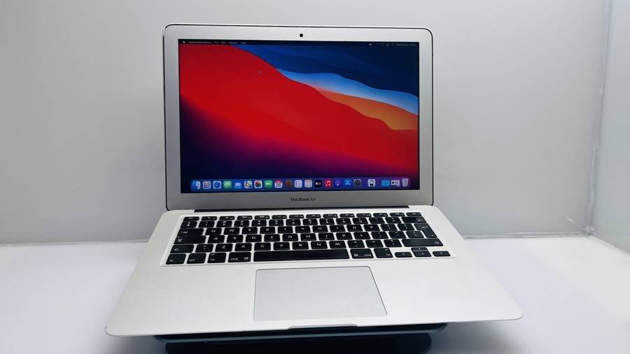 Apple MacBook Air 13-inch Core i5 1.8GHz (2017) 8GB RAM 128GB SSD Silver