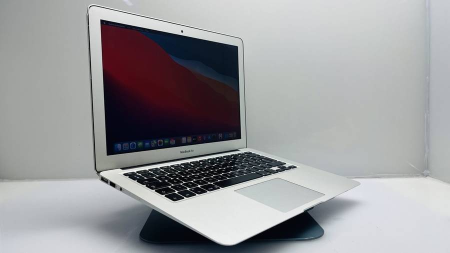 Apple MacBook Air 13-inch Core i5 1.8GHz (2017) 8GB RAM 128GB SSD Silver