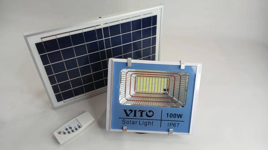 100W Solar Flood Light With Remote Control