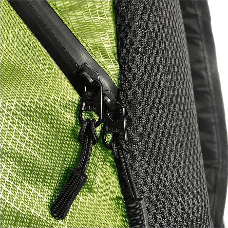 XF0773 15Ltr Reflective Sports Bag With LED Indicator And Remote Control