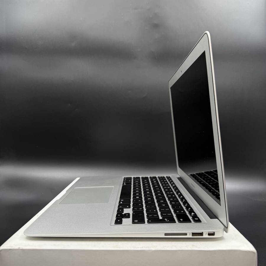 Macbook Air 13" 2017 1.8Ghz | 128GB SSD | 8GB Ram | Core i5 Silver