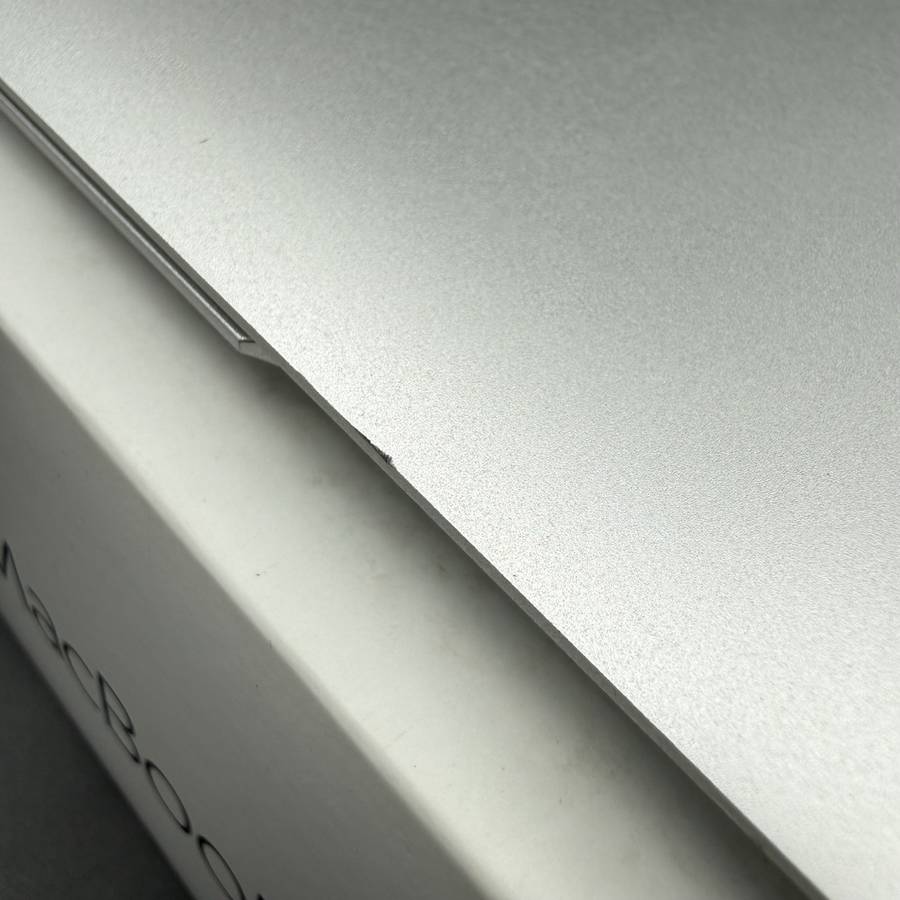 Macbook Air 13" 2017 1.8Ghz | 128GB SSD | 8GB Ram | Core i5 Silver