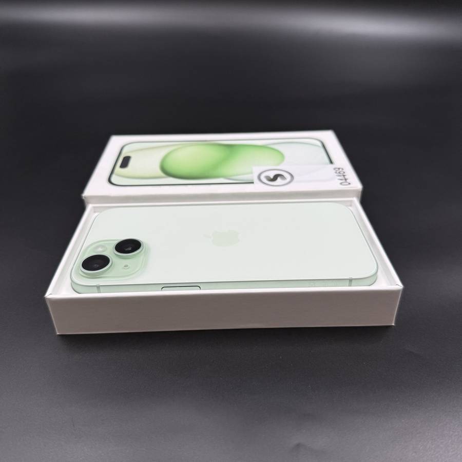 iPhone 15 128GB Green