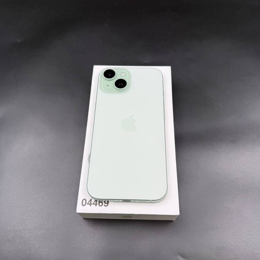 iPhone 15 128GB Green