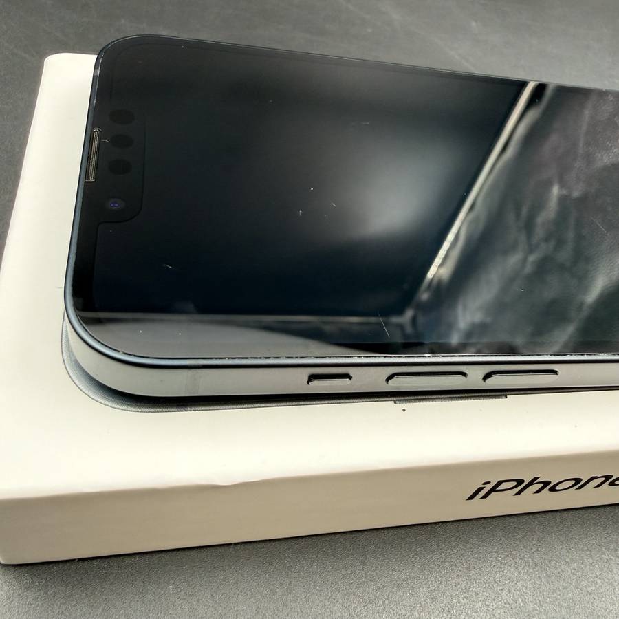 iPhone 13 128GB Midnight
