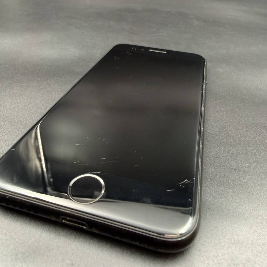 iPhone SE (2nd Gen) Black