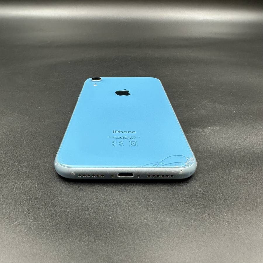 iPhone Xr 64GB Blue (Cracked Back)