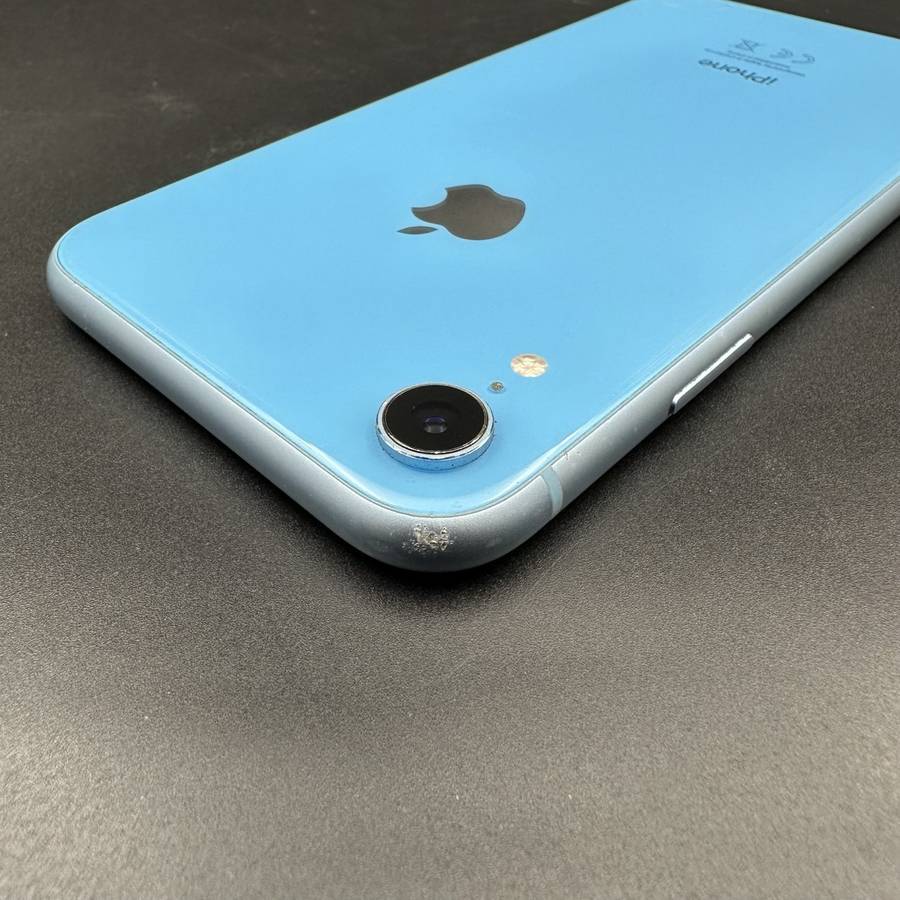 iPhone Xr 64GB Blue (Cracked Back)
