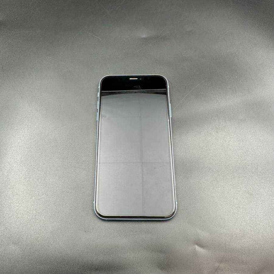 iPhone Xr 64GB Blue (Cracked Back)