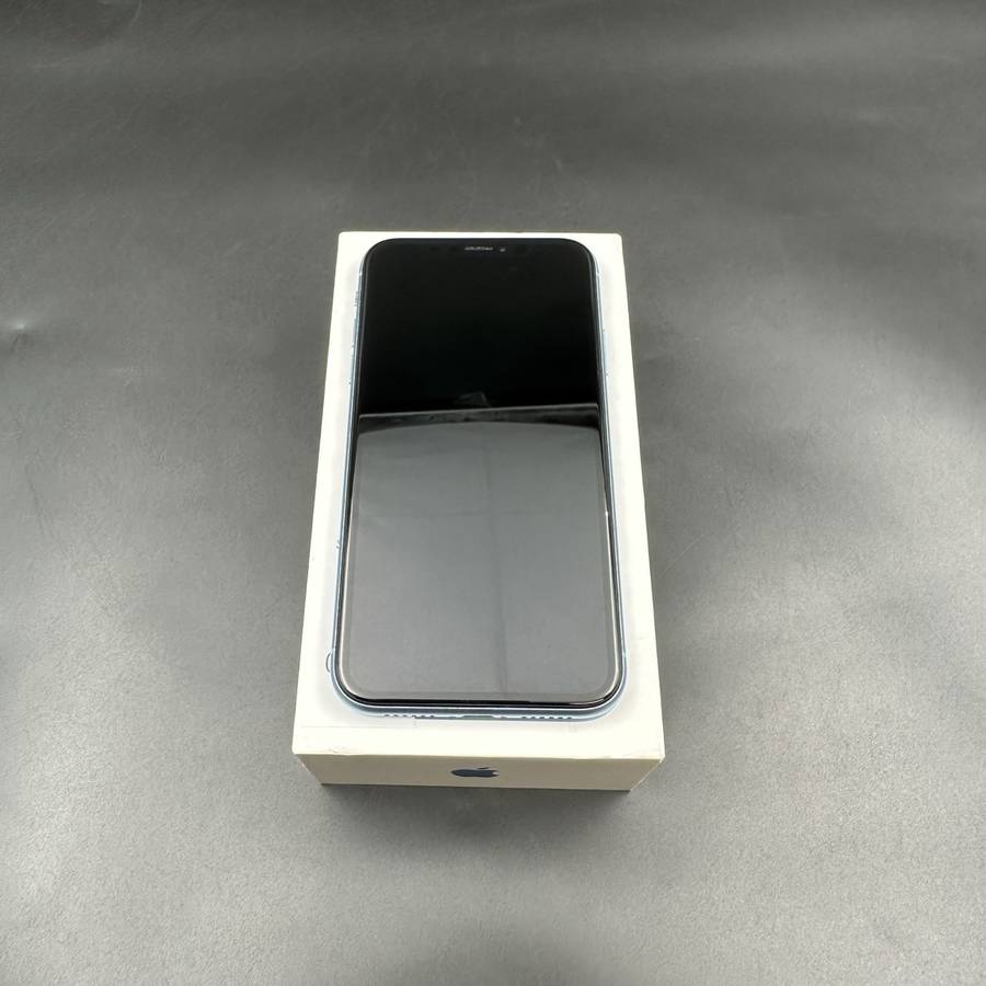 iPhone Xr 64GB Sky Blue