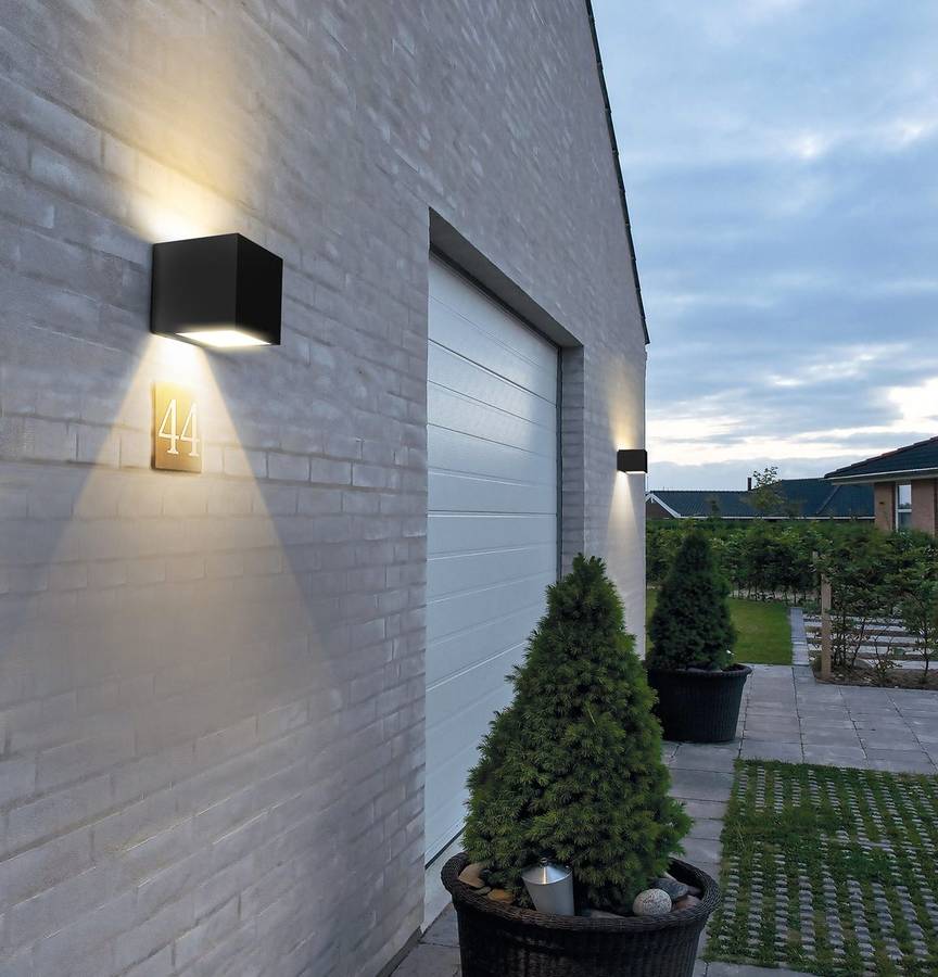 Luminar Lighting - Spectra Solo Ray Solar Wall Light