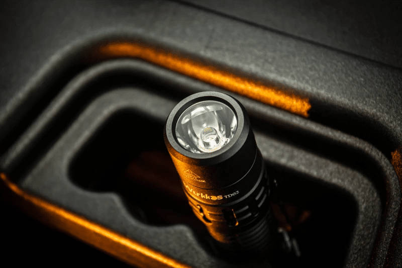 Wurkkos TD02 2000 Lumen 254m Throw Rechargeable Tactical Flashlight