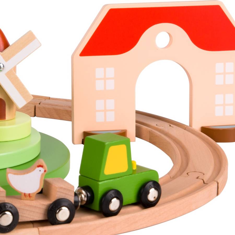 Classic World - Wooden Train Set - Small Farm - 28pcs