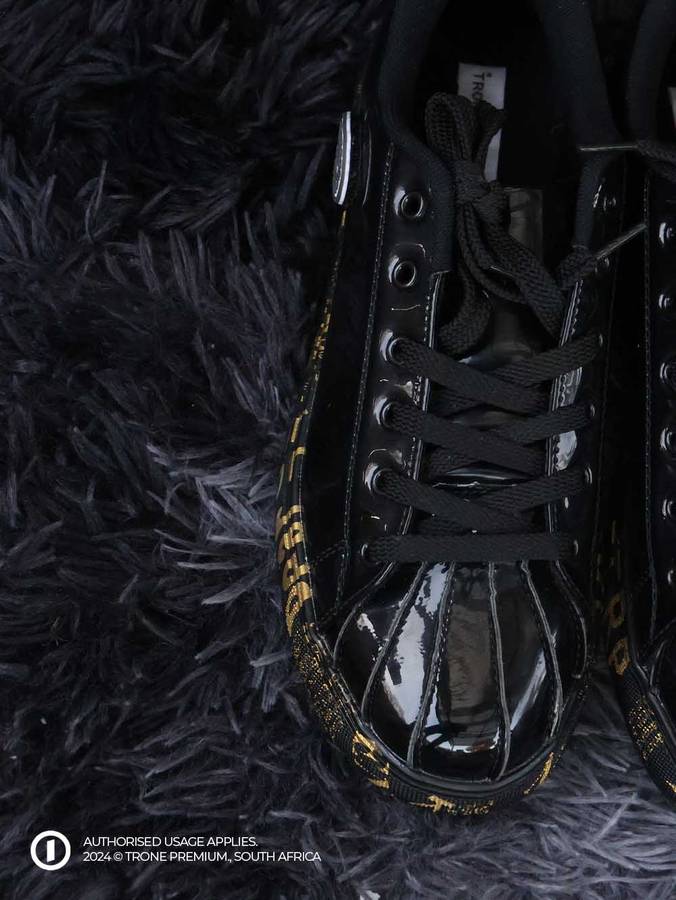 Glossy Glacia II Sneakers - Black
