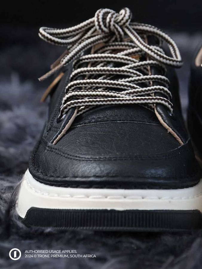 Grit Leather Laced Sneaker - Black