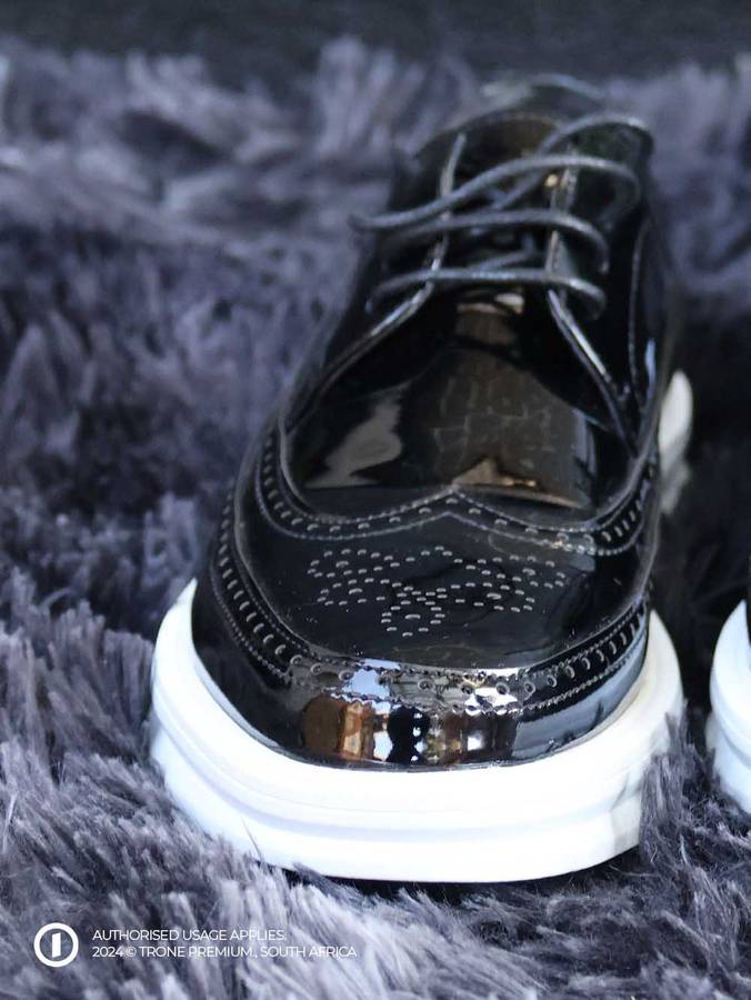 Trone Carrington Loafers - Gloss Black + White