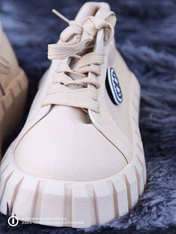 Trone Evoke Chuck Sneakers - Cream