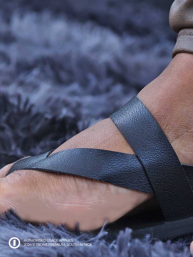 Freehanger Sandals - Black