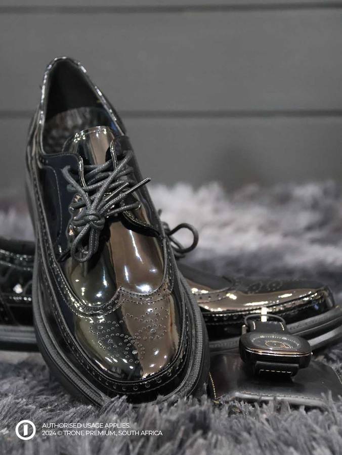 Trone Carrington Loafers - Gloss Black