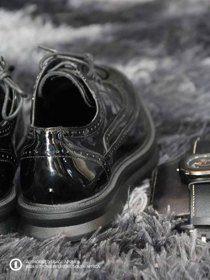Trone Carrington Loafers - Gloss Black