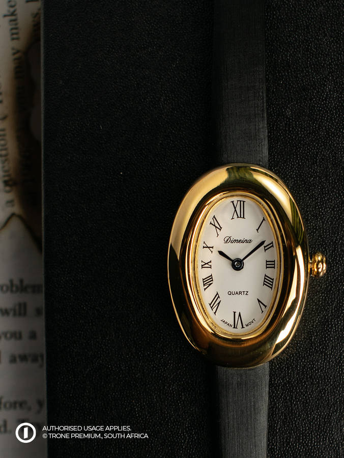 Vintage Oval Watch - Black