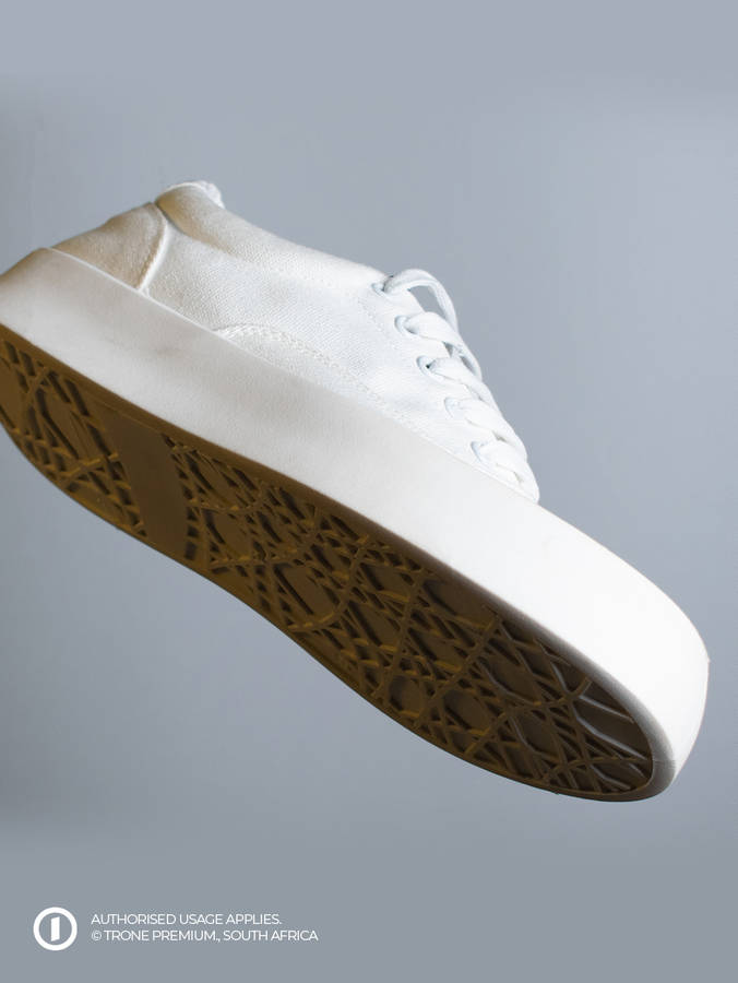 Trone Blaze Chucks - White