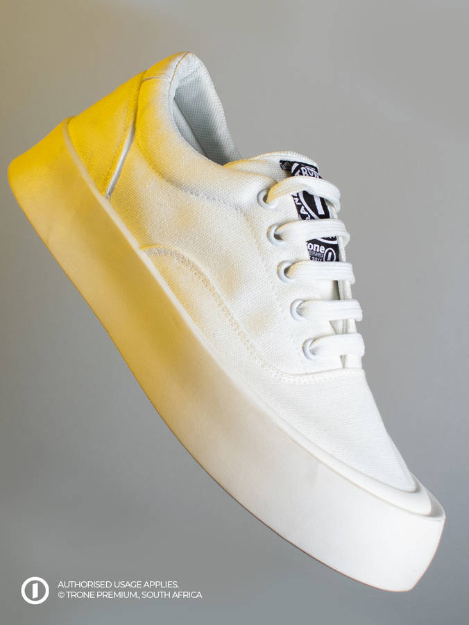 Trone Blaze Chucks - White