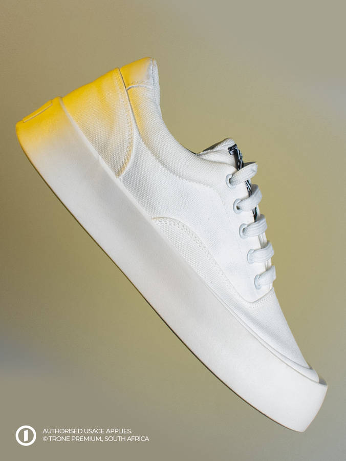 Trone Blaze Chucks - White