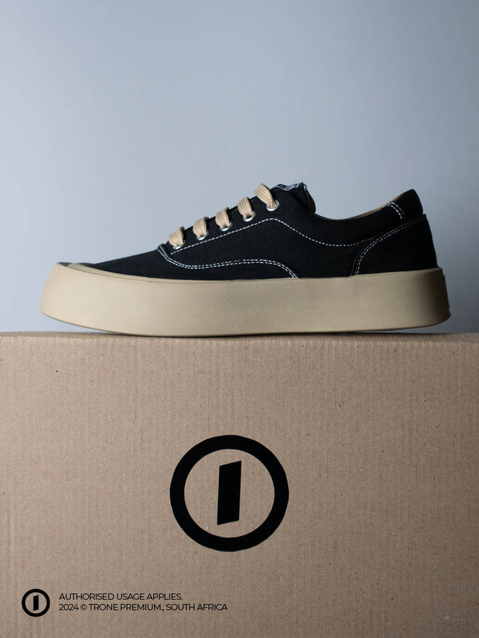 Trone Blaze Chucks - Black