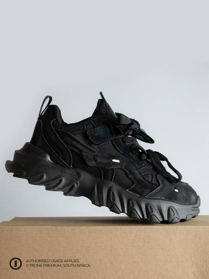 Dash Sneakers - Black