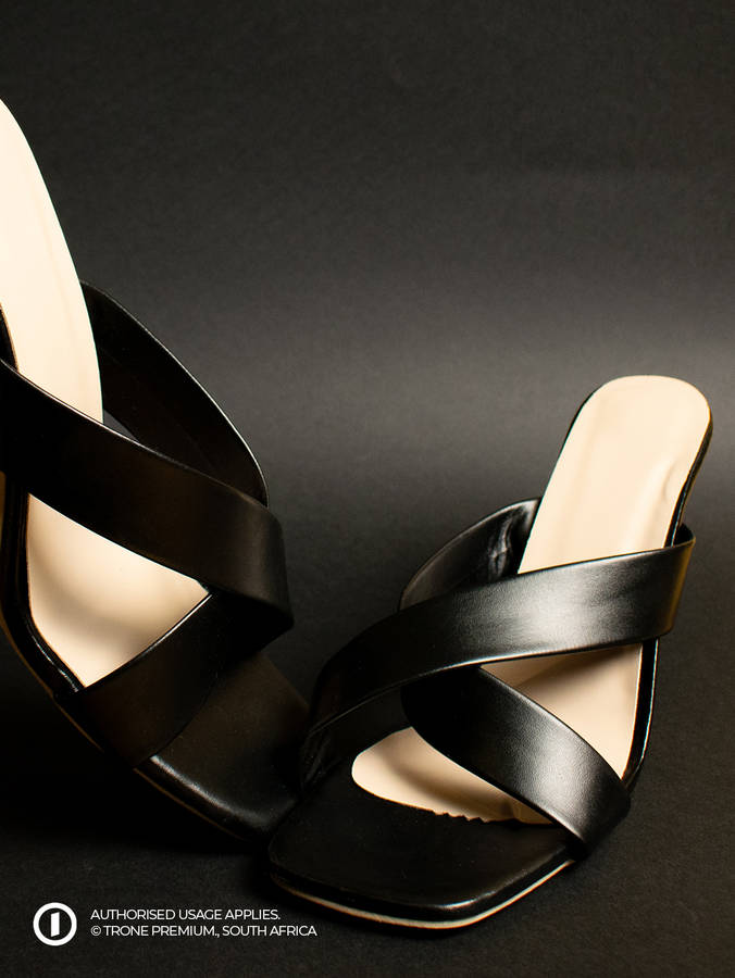 Cross heels Slip-On - Black