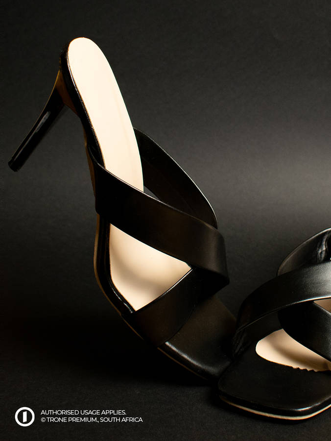 Cross heels Slip-On - Black