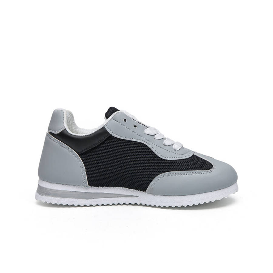 TTP Claasic Low Top Lace-Up Sneakers XB8510